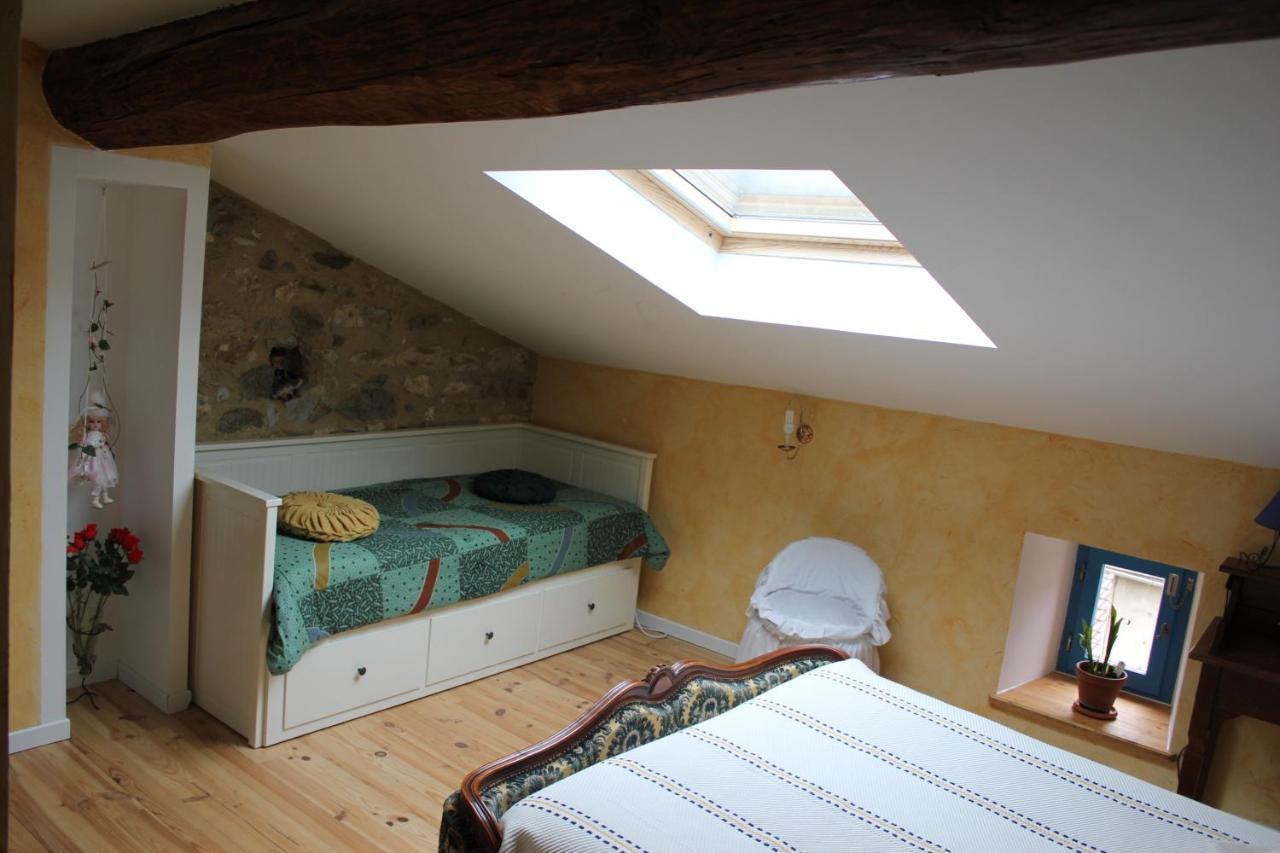 L'Oustal De L'Annetta Chambres Et Tables D'Hotes Comus Habitación foto